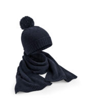 Knitted scarf and beanie gift set - Image 2