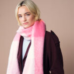 Fluffy check scarf