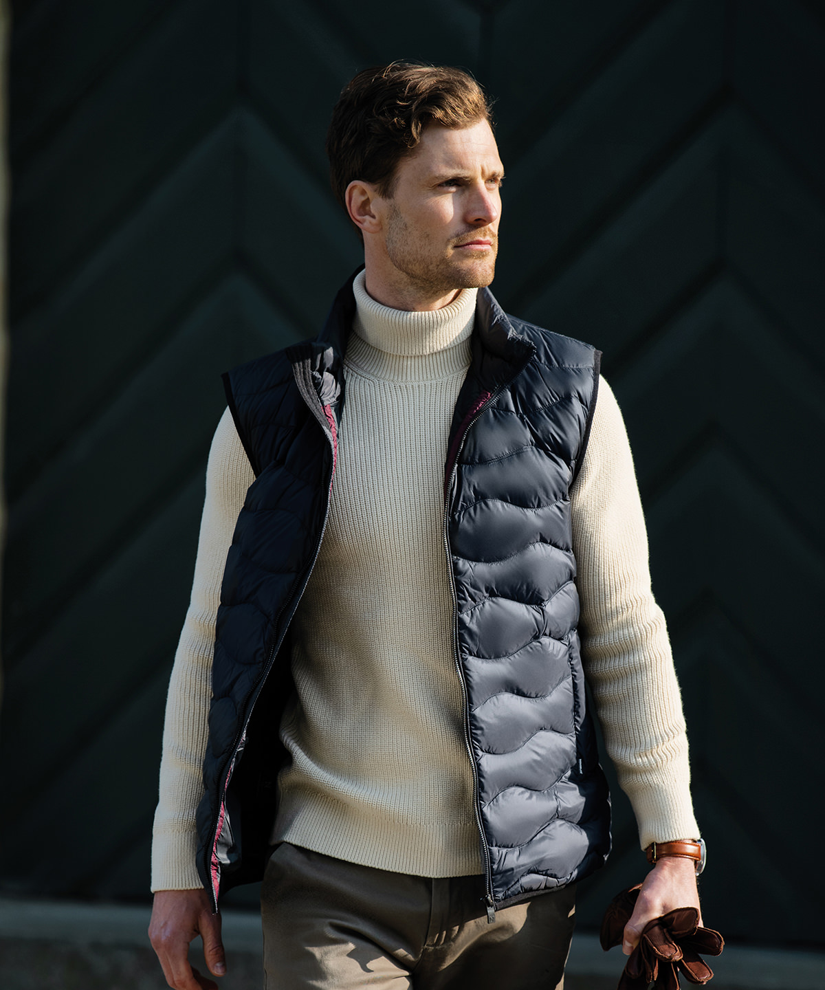 NB79M_LS00_2025.jpg Vermont - versatile down gilet - Image 1