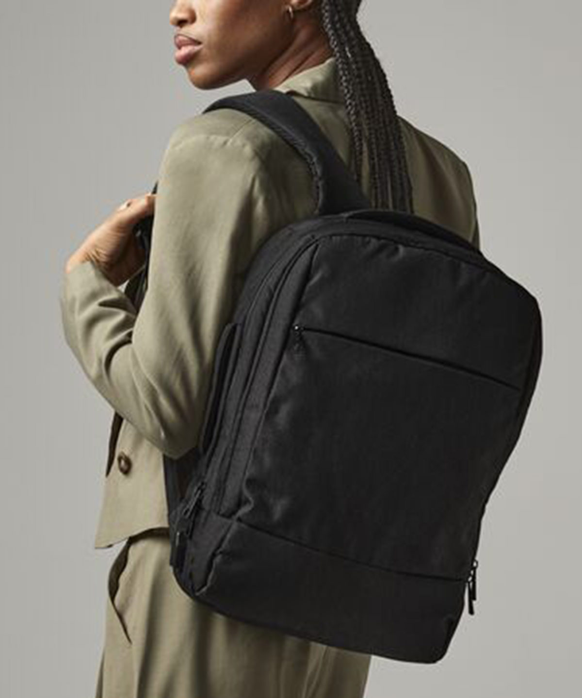 QD990_LS00_2025.jpg Q-Tech charge convertible backpack - Image 1