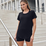 Scoop neck T