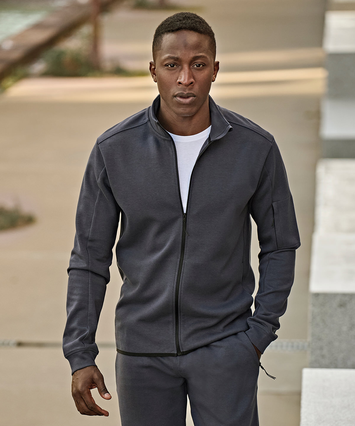 TJ066_LS00_2026 Athletic full-zip sweatshirt (5704) - Image 1